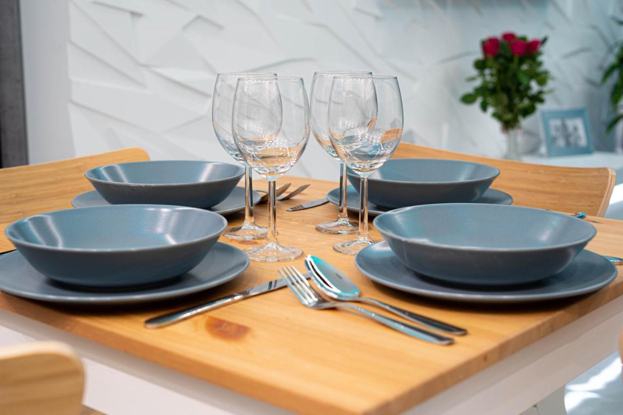New Apartament Vip Blue Warszawa+Parking Wola Mrokowska エクステリア 写真