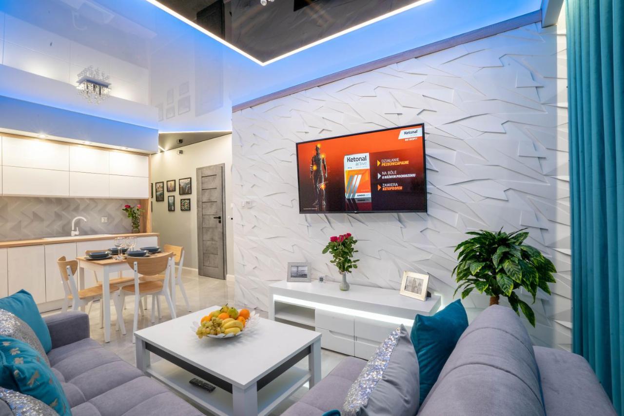 New Apartament Vip Blue Warszawa+Parking Wola Mrokowska エクステリア 写真